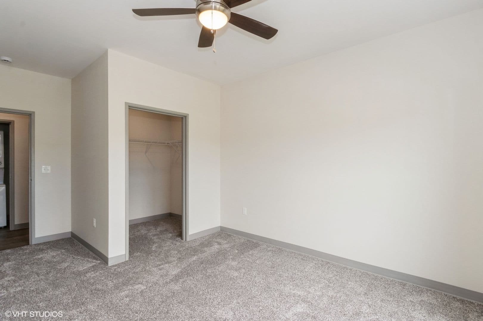 Cedar Rapids Apartment: 4025 Westdale Parkway SW