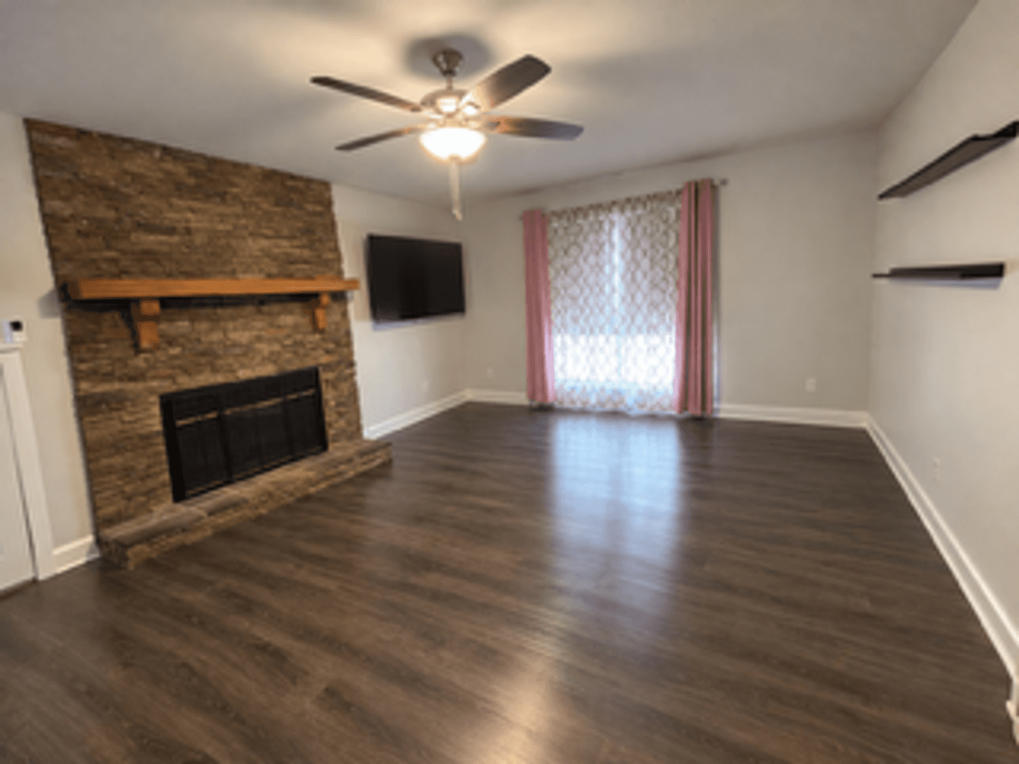Pinson House: 8616 Woodview Lane