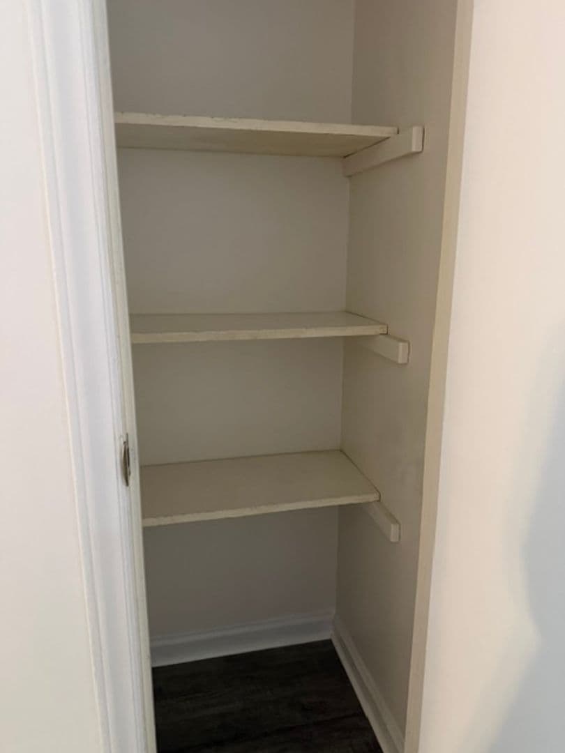 Jacksonville Apartment: 203 Valencia Drive