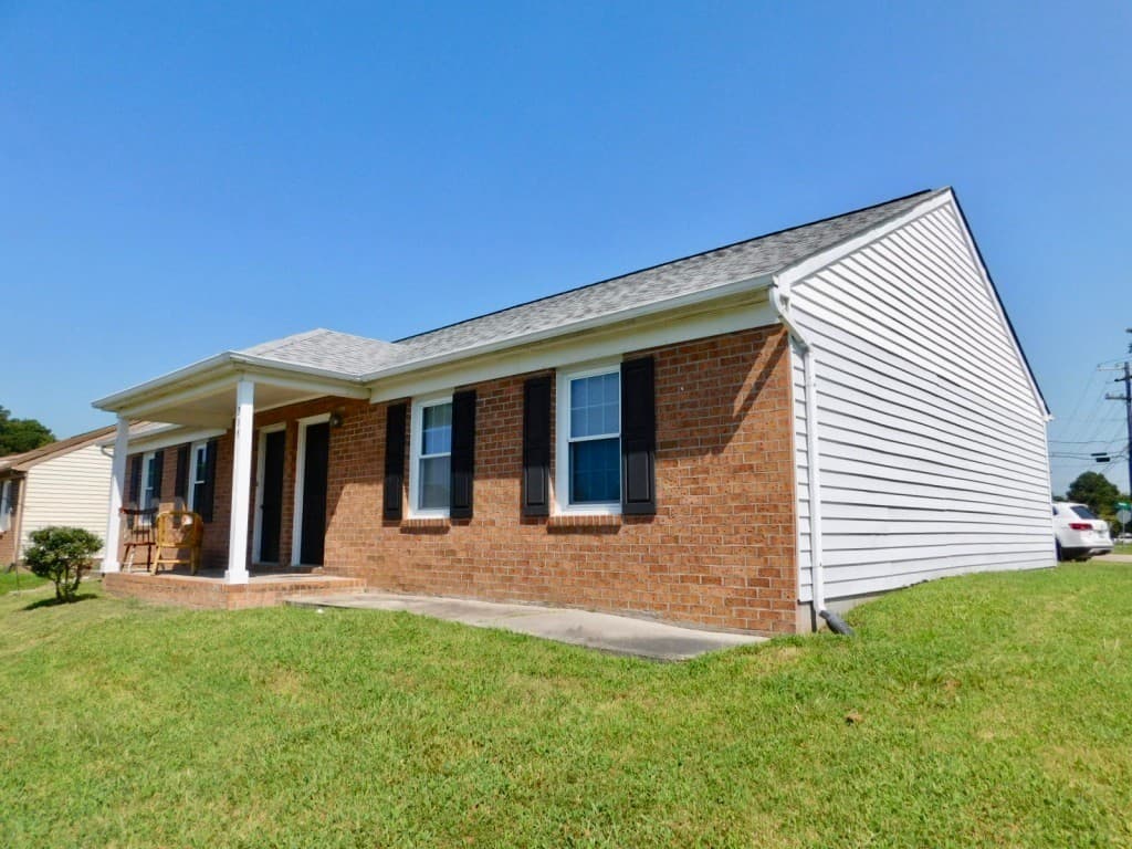 Colonial Heights House: 308 Kent Avenue