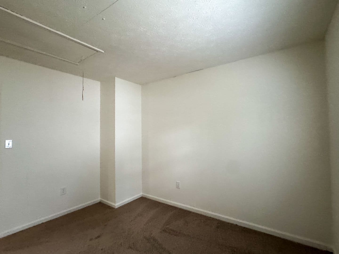 S. Chesterfield House: 20805 A Shaker Dr