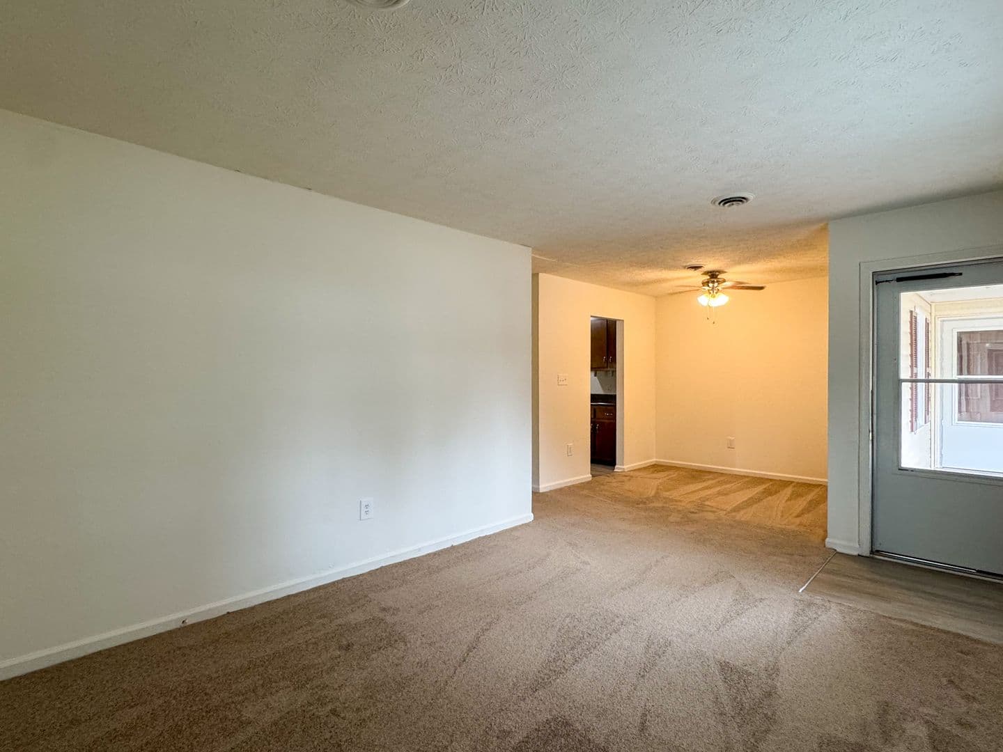 S. Chesterfield House: 20805 A Shaker Dr