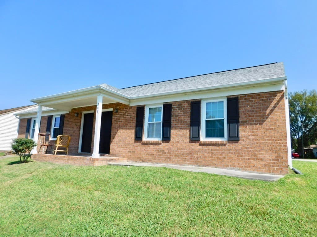 Colonial Heights House: 308 Kent Avenue