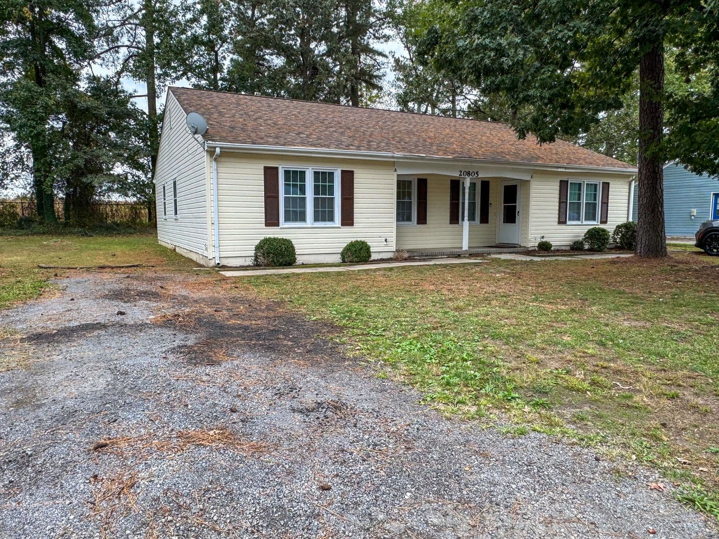 S. Chesterfield House: 20805 A Shaker Dr