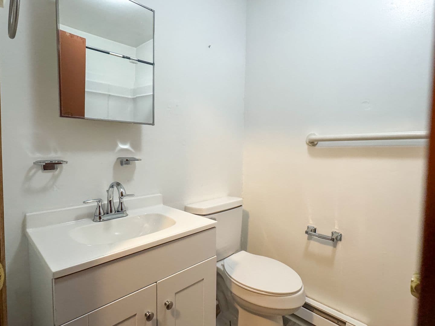 Hopewell House: 2222 A Dellrose Drive