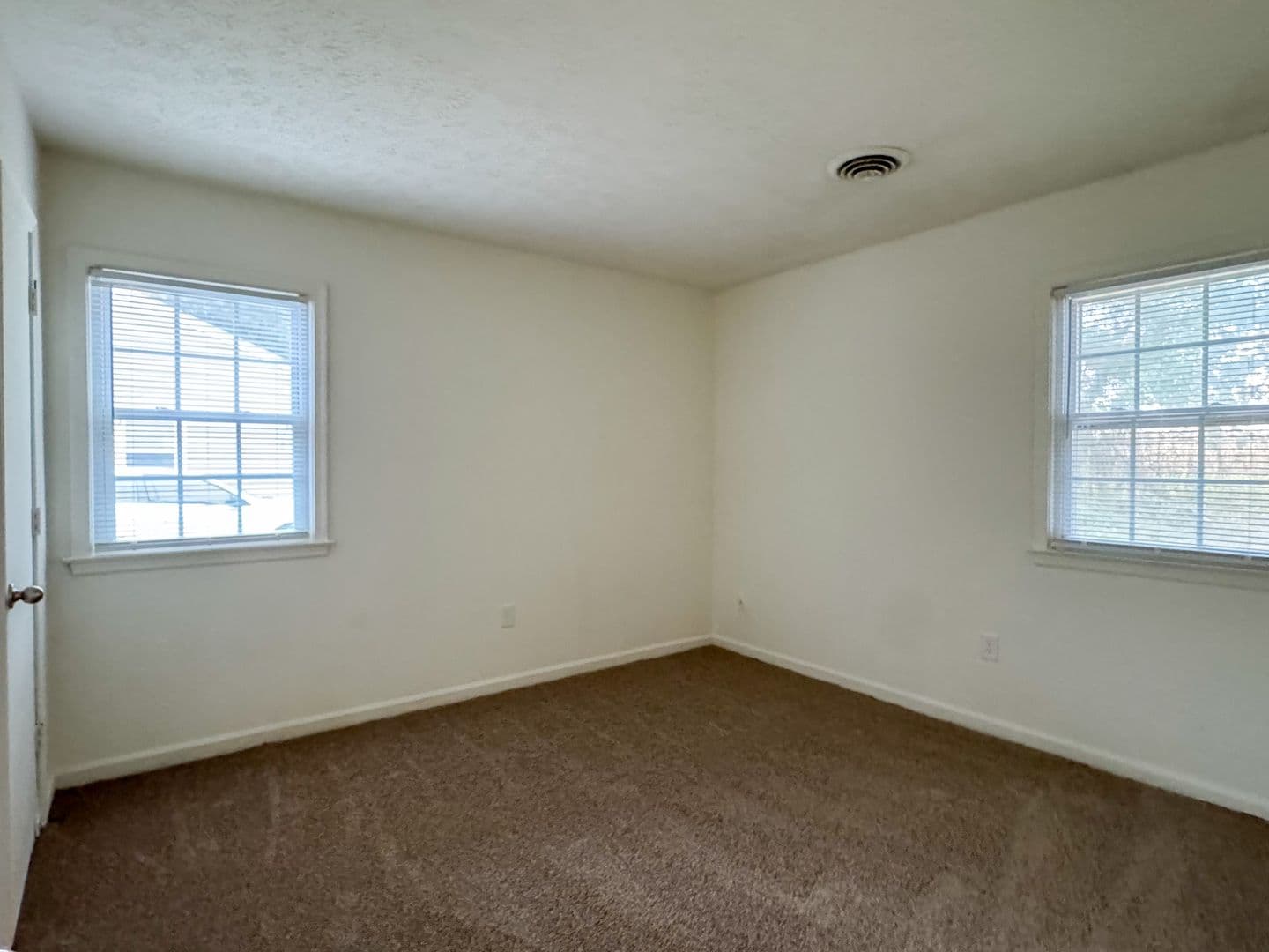 S. Chesterfield House: 20805 A Shaker Dr