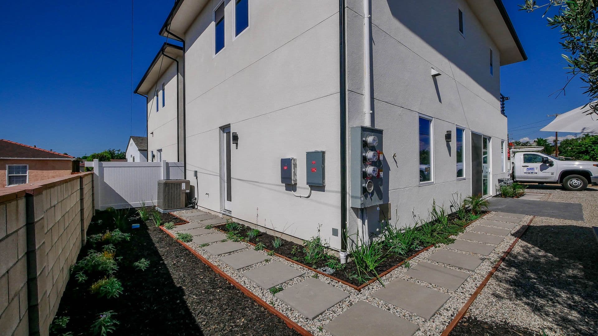 San Diego House: 5539 Potomac St