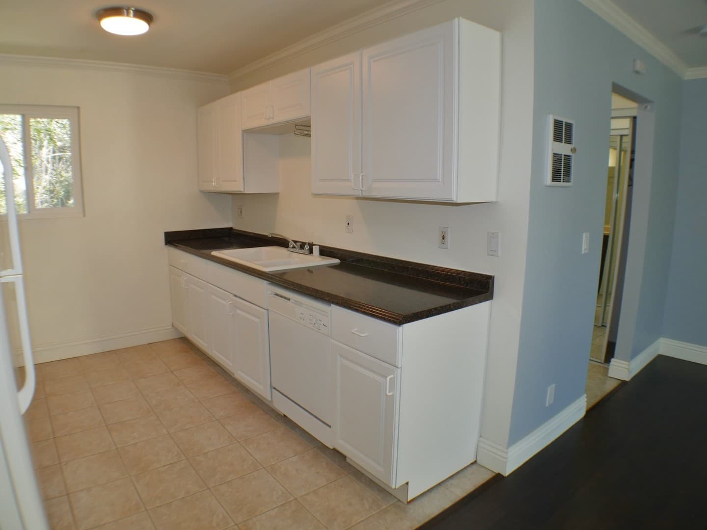 San Diego Condo: 2850 Reynard Way #19