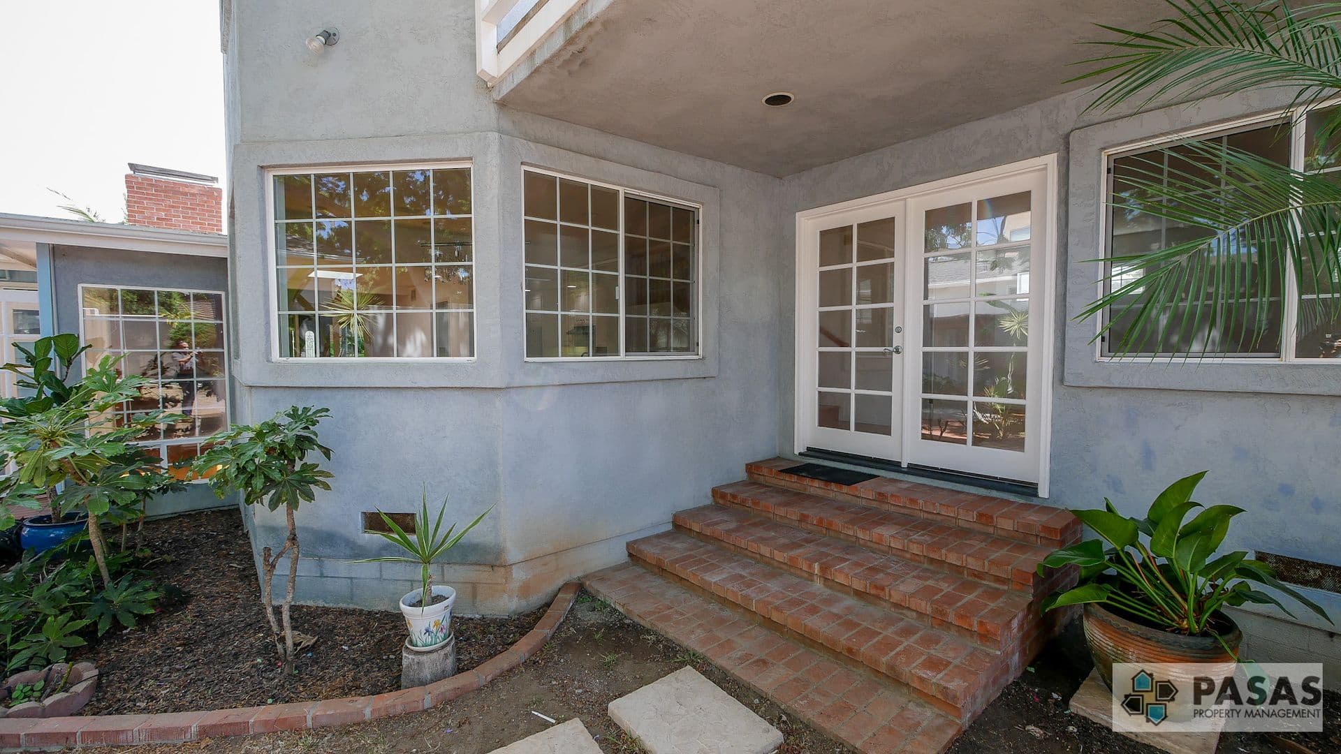 San Diego House: 1018 Santa Barbara St