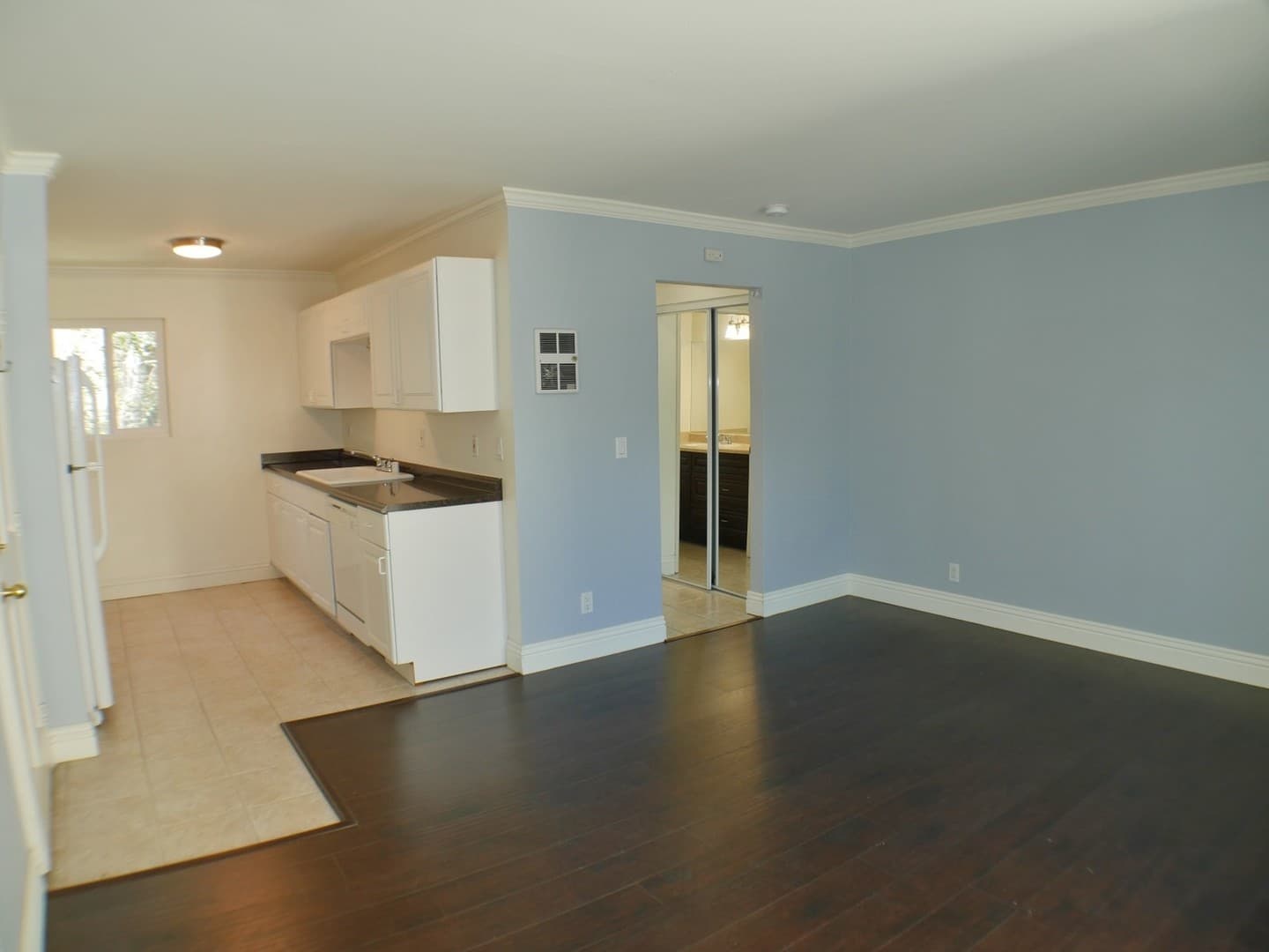 San Diego Condo: 2850 Reynard Way #19
