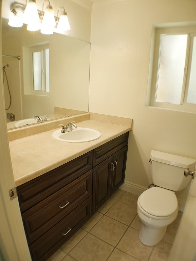 San Diego Condo: 2850 Reynard Way #19