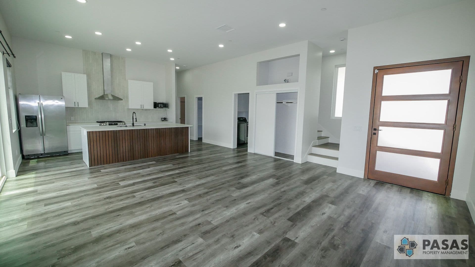 San Diego House: 5539 Potomac St