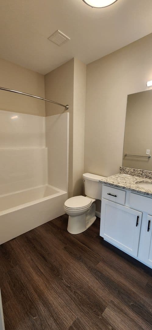Londonderry Apartment: 217 Rockingham Road