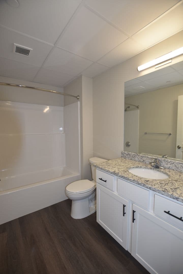 Londonderry Apartment: 217 Rockingham Road