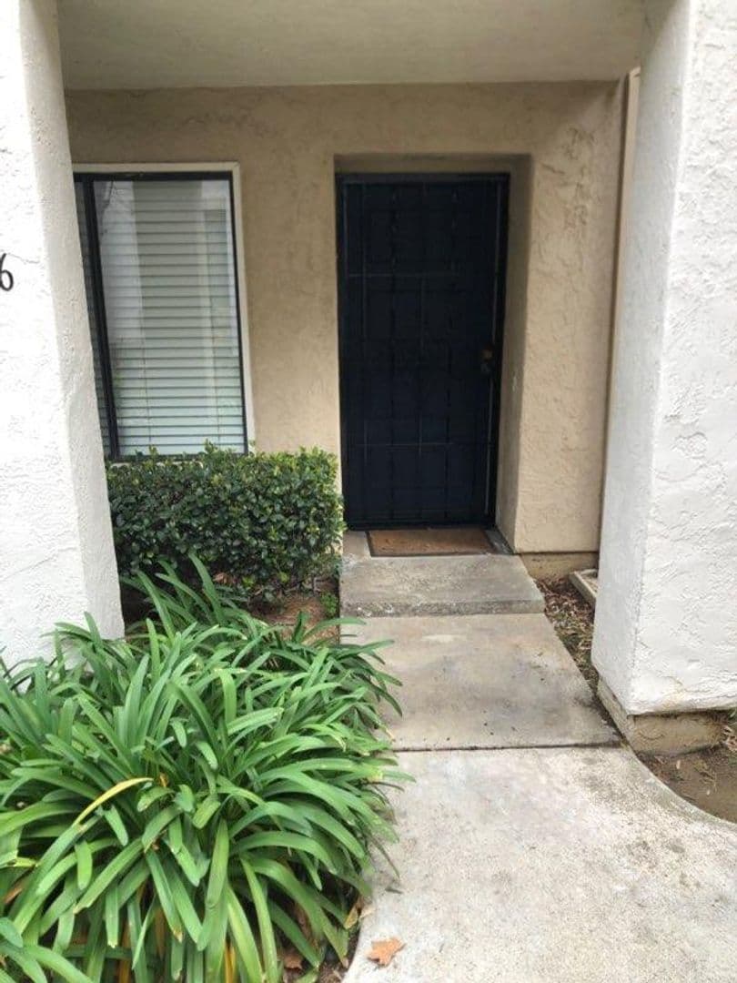San Diego Condo: 8476 New Salem St #79