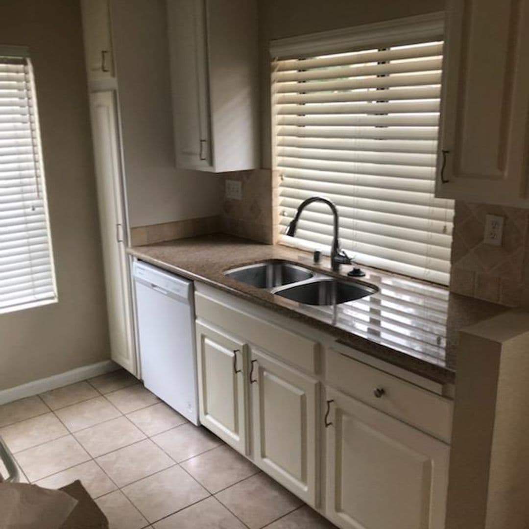 San Diego Condo: 8476 New Salem St #79