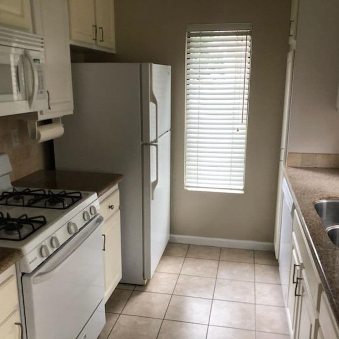 San Diego Condo: 8476 New Salem St #79