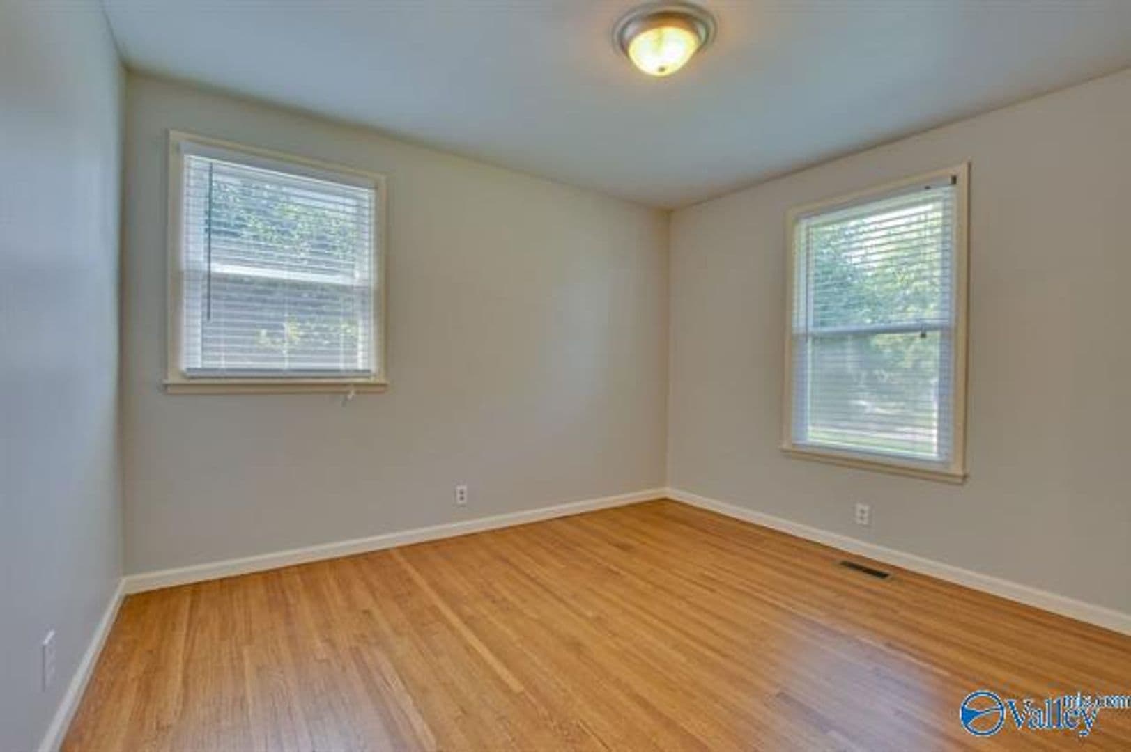 Huntsville House: 5619 Alta Dena