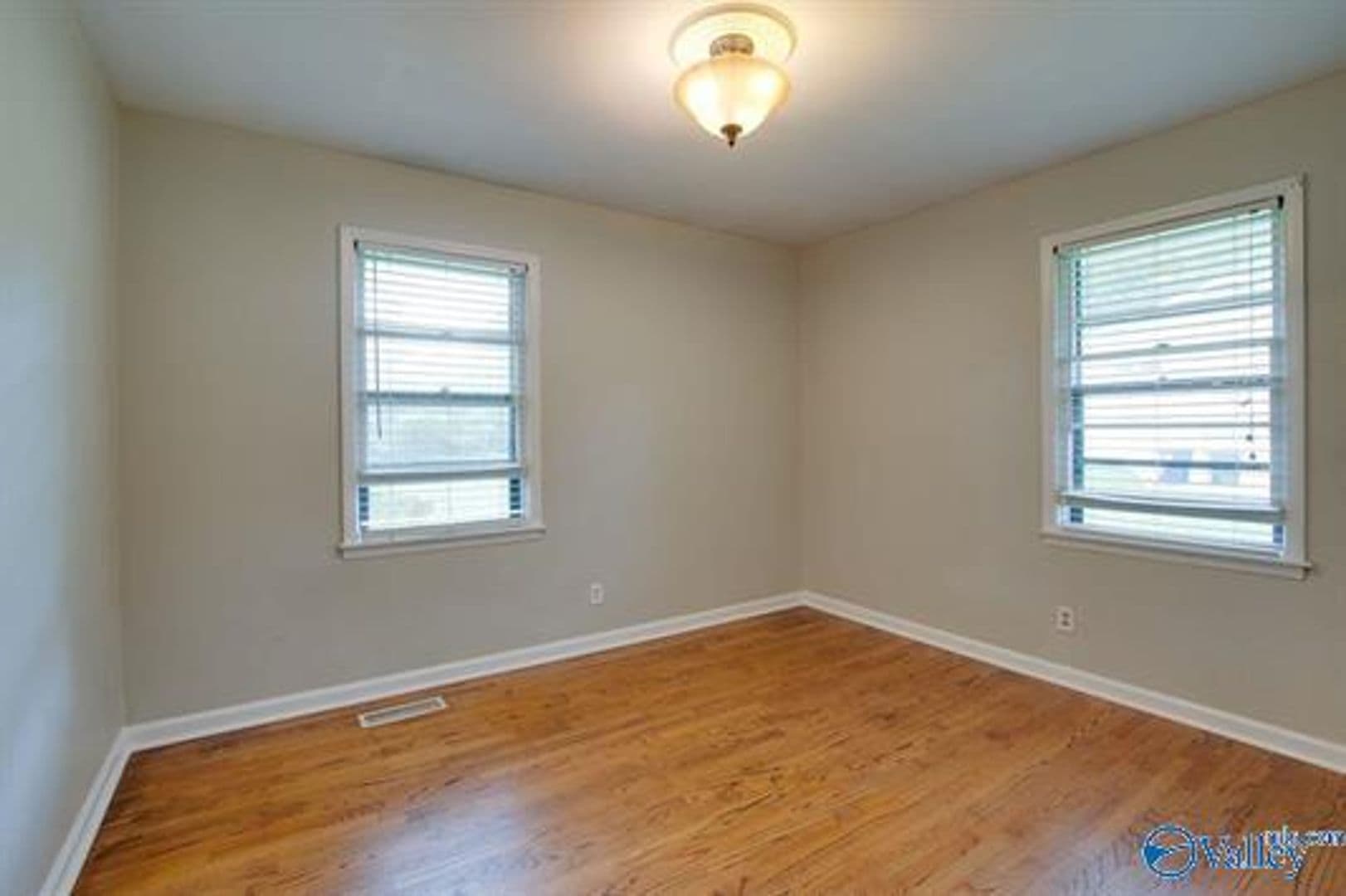 Huntsville House: 2005 Rodgers Drive