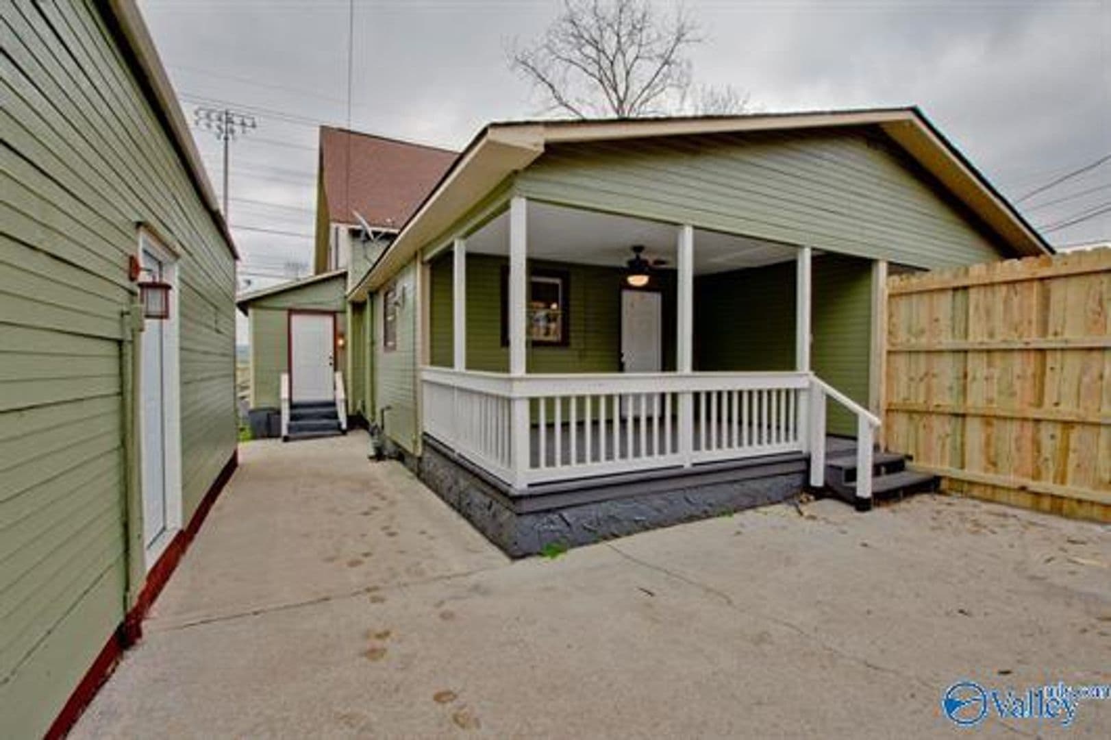 Huntsville House: 3516 Triana Blvd