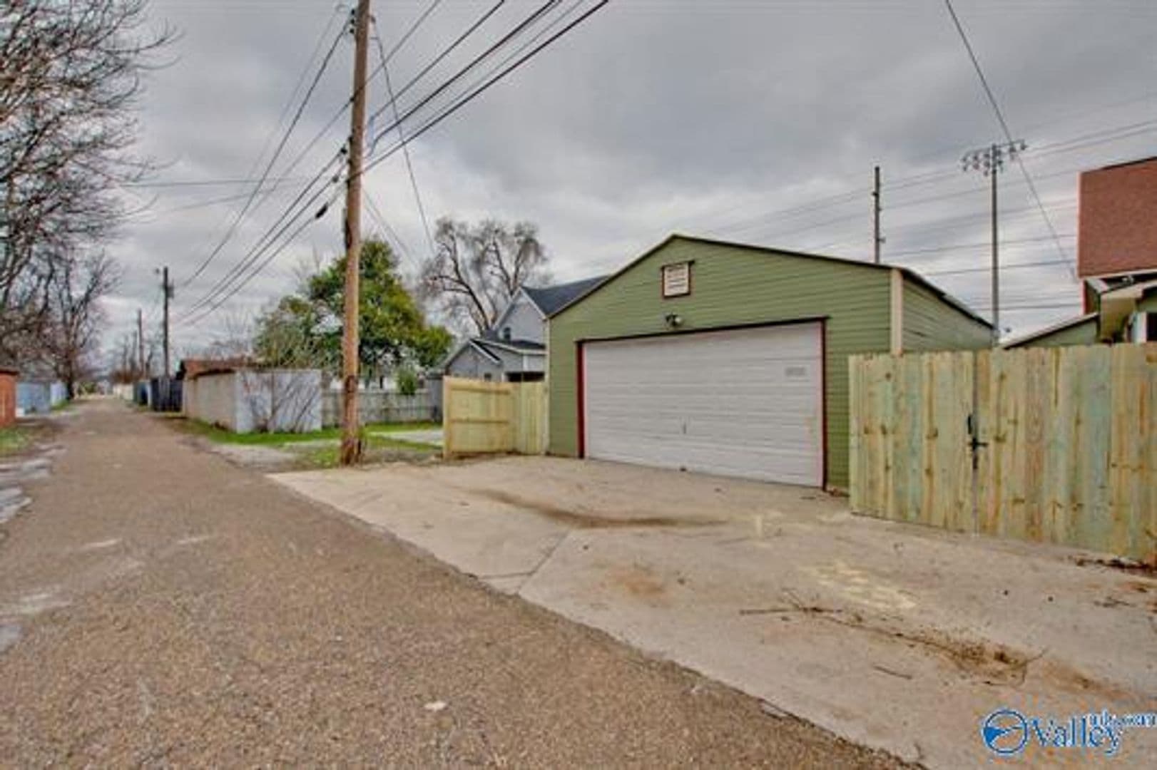 Huntsville House: 3516 Triana Blvd