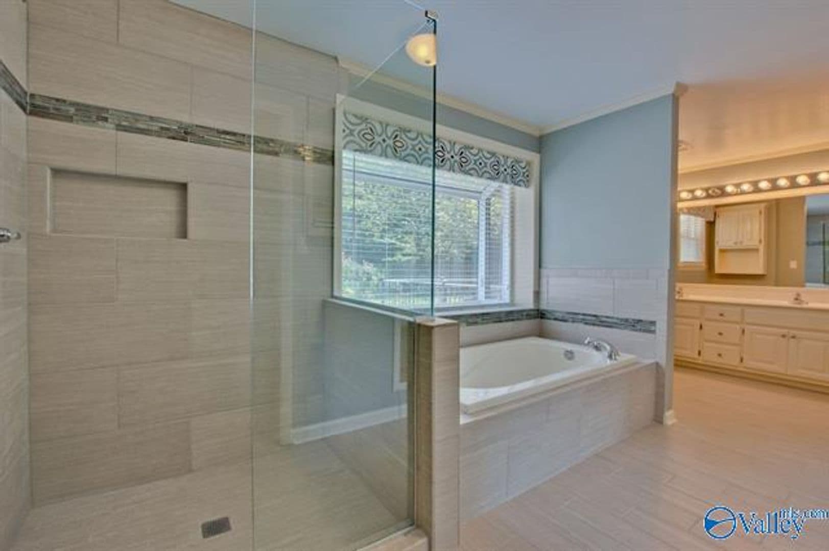 Huntsville House: 5619 Alta Dena