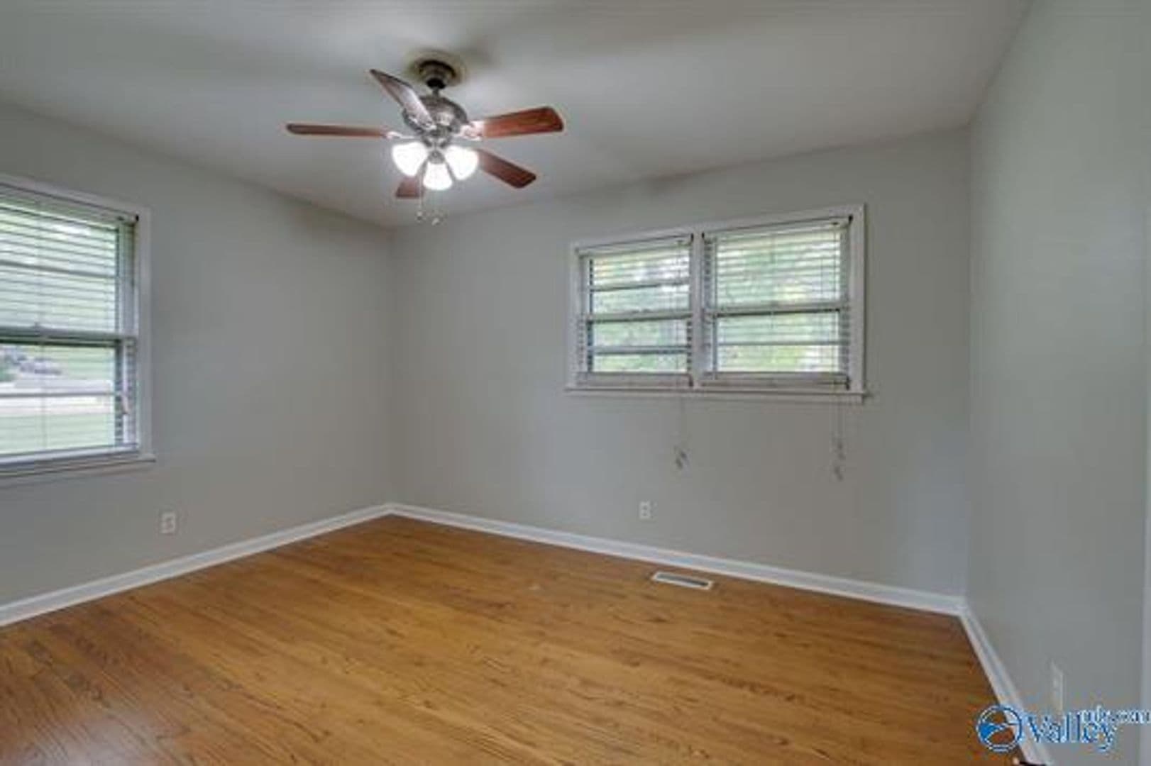 Huntsville House: 2005 Rodgers Drive