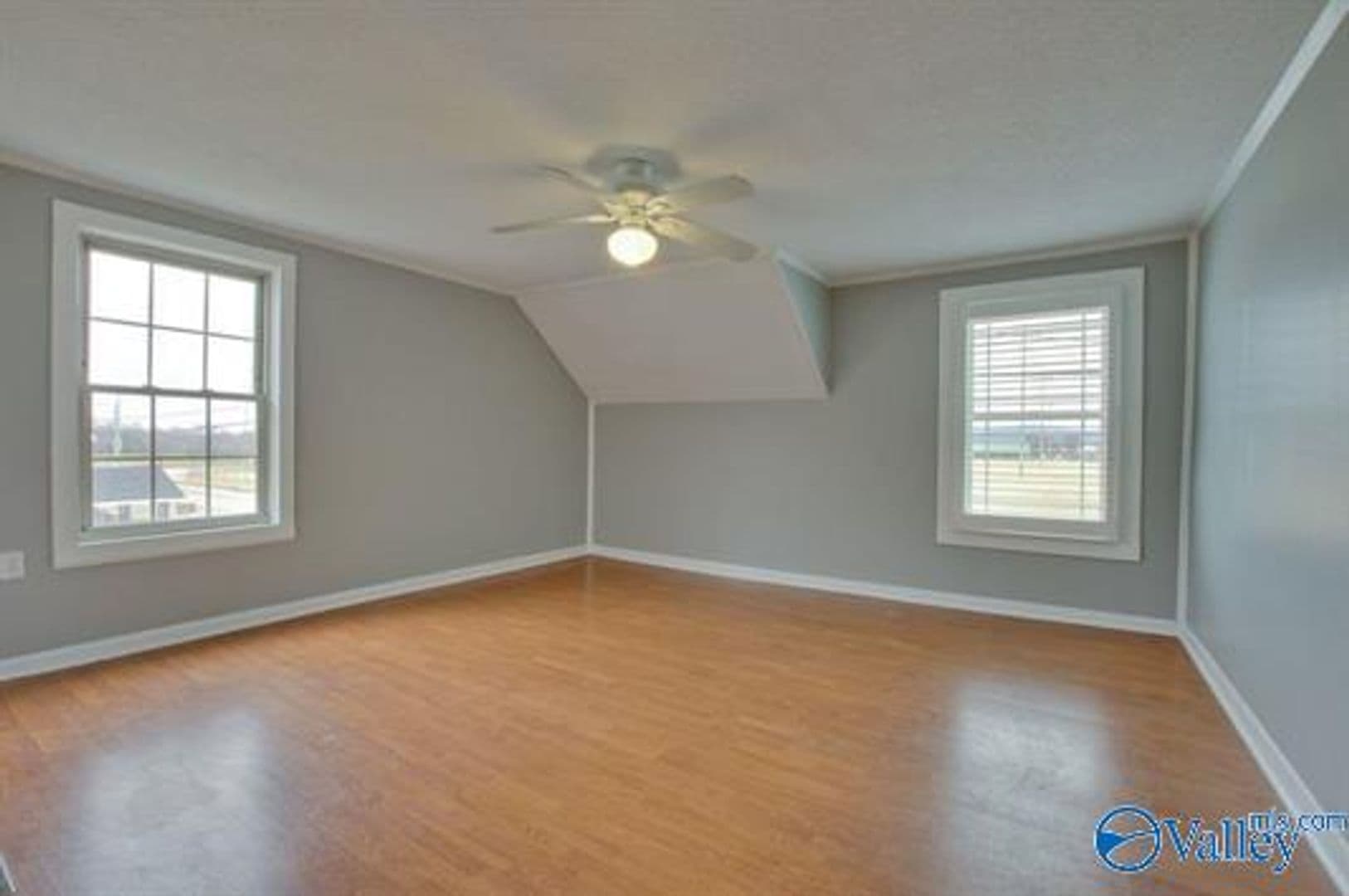 Huntsville House: 3516 Triana Blvd