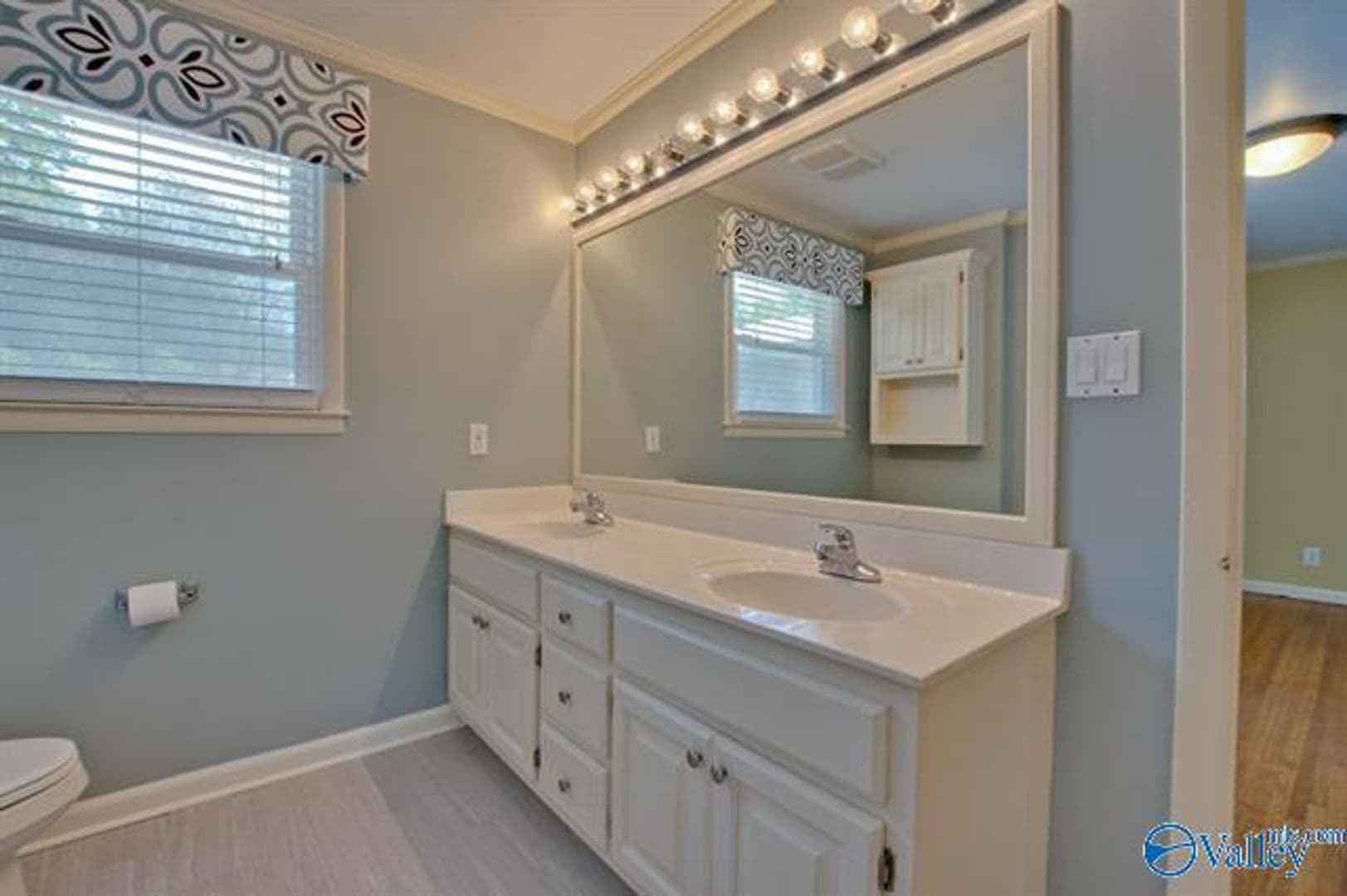 Huntsville House: 5619 Alta Dena