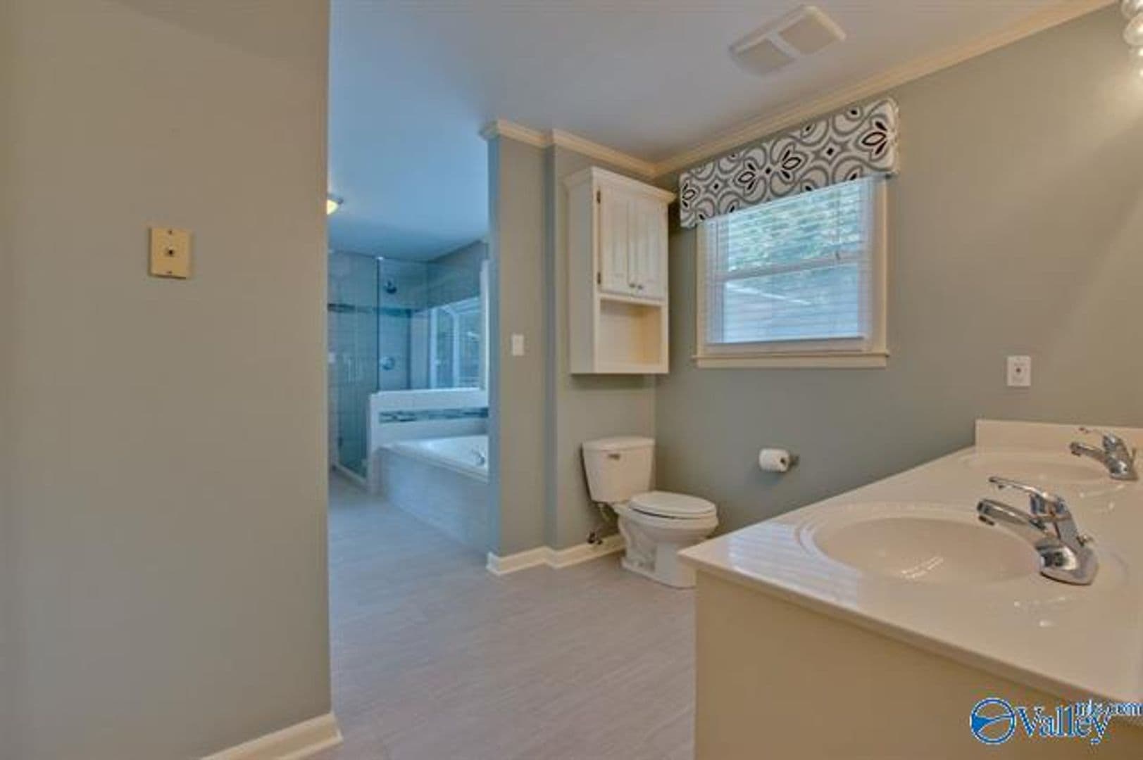 Huntsville House: 5619 Alta Dena