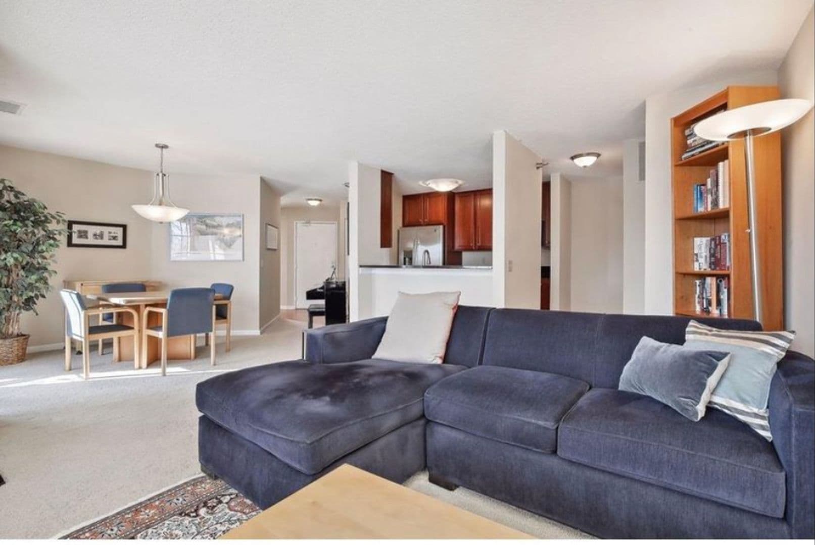 Minnetonka House: 5998 Chasewood Parkway