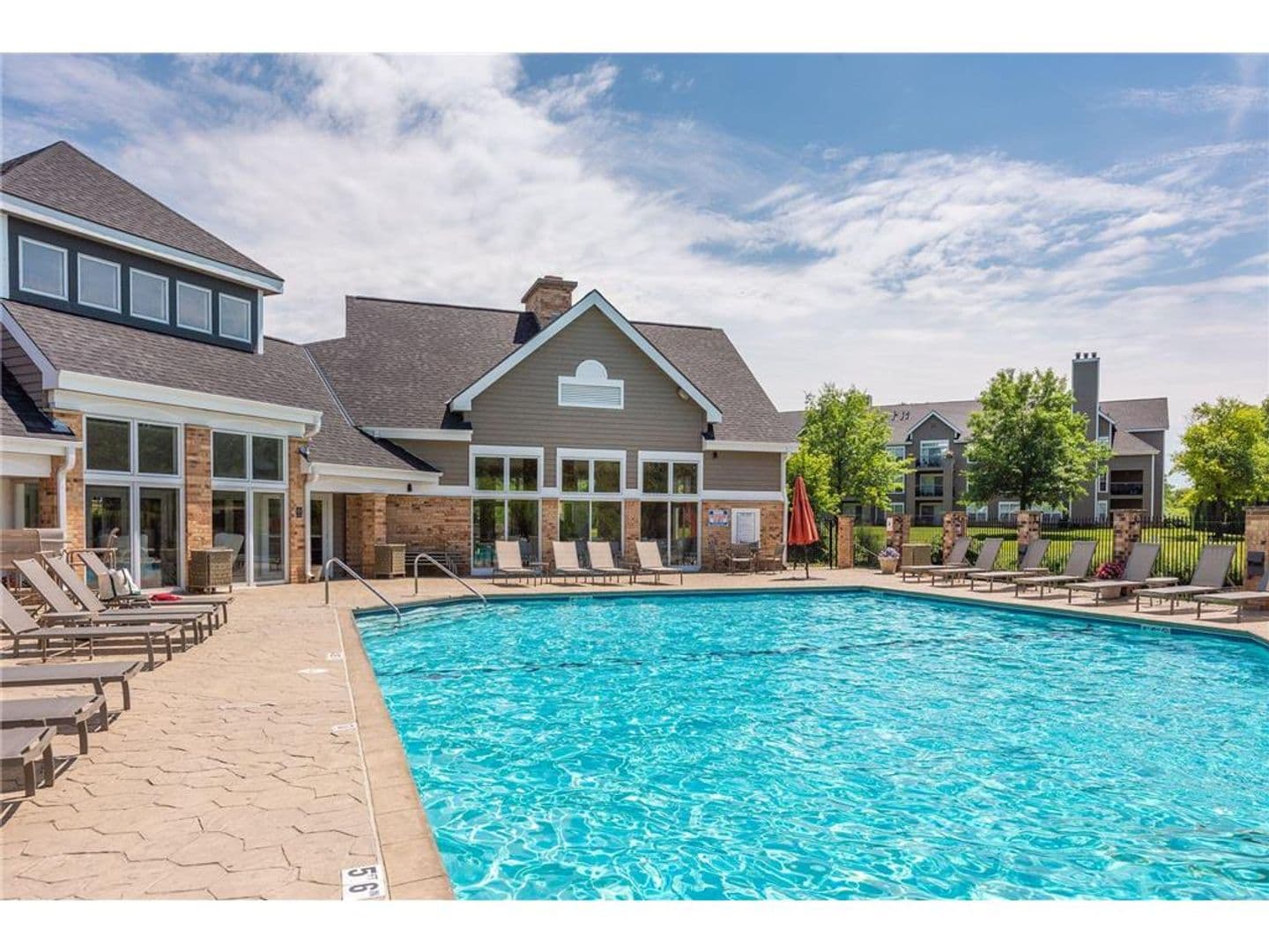 Minnetonka House: 5998 Chasewood Parkway