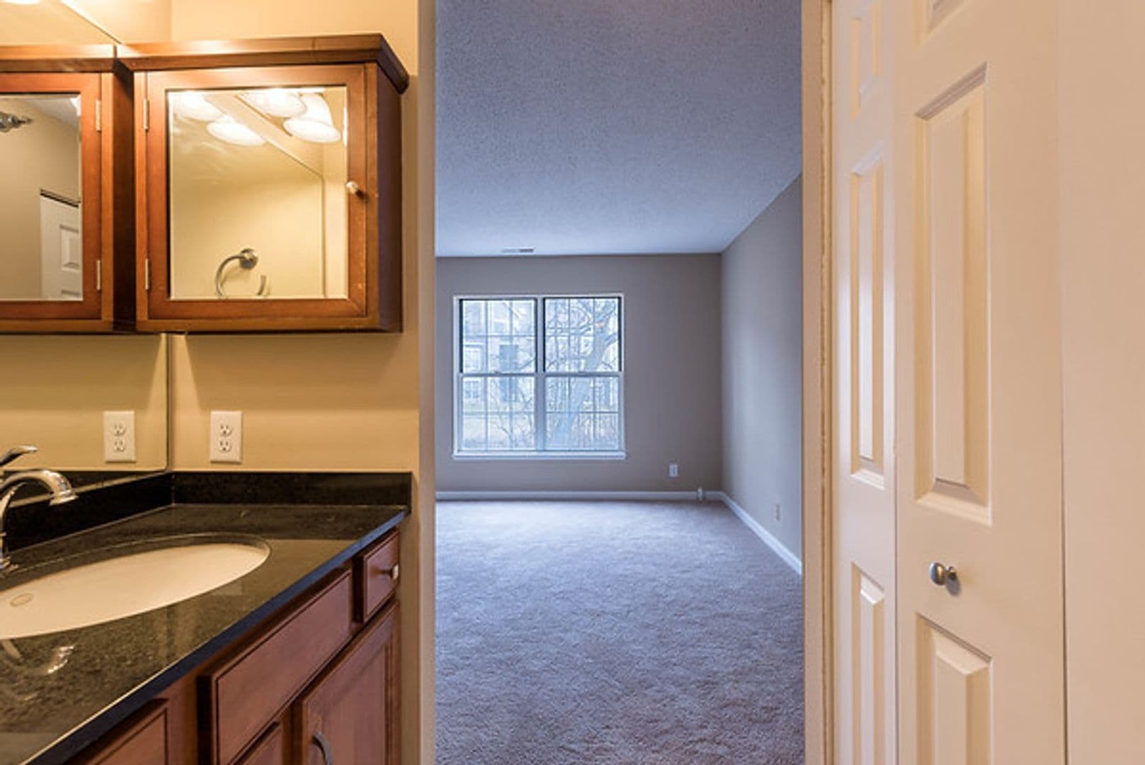 Minnetonka House: 5998 Chasewood Parkway