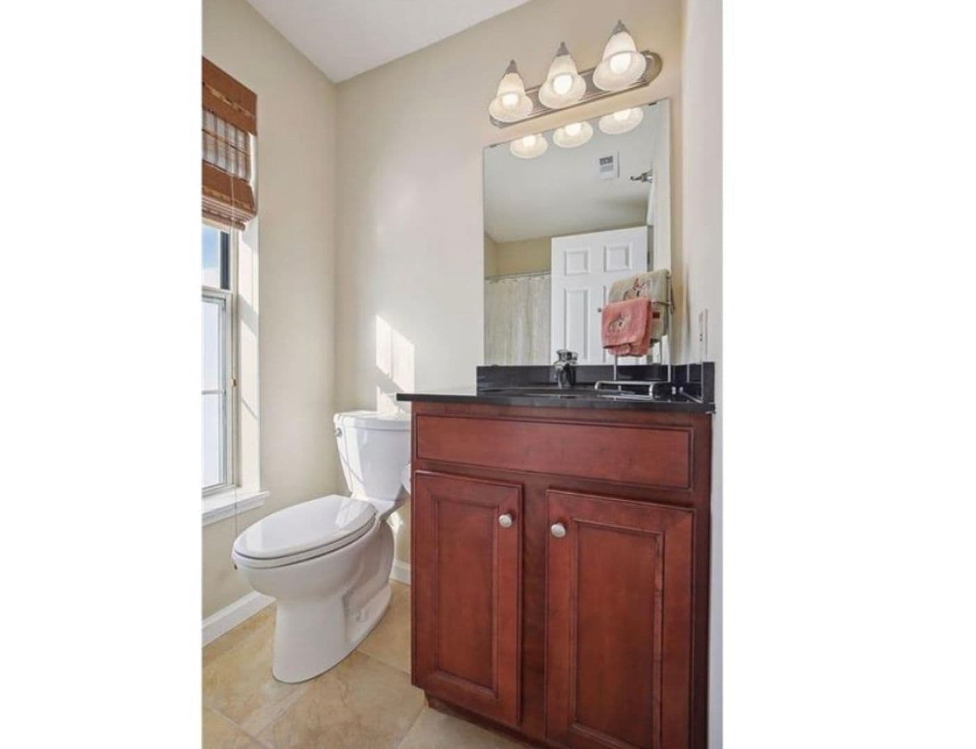 Minnetonka House: 5998 Chasewood Parkway