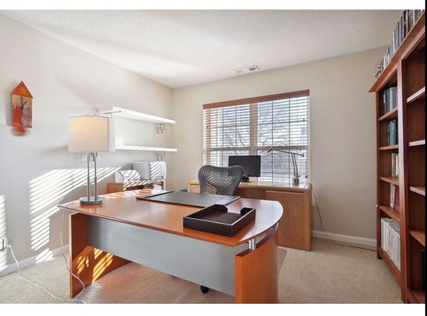 Minnetonka House: 5998 Chasewood Parkway
