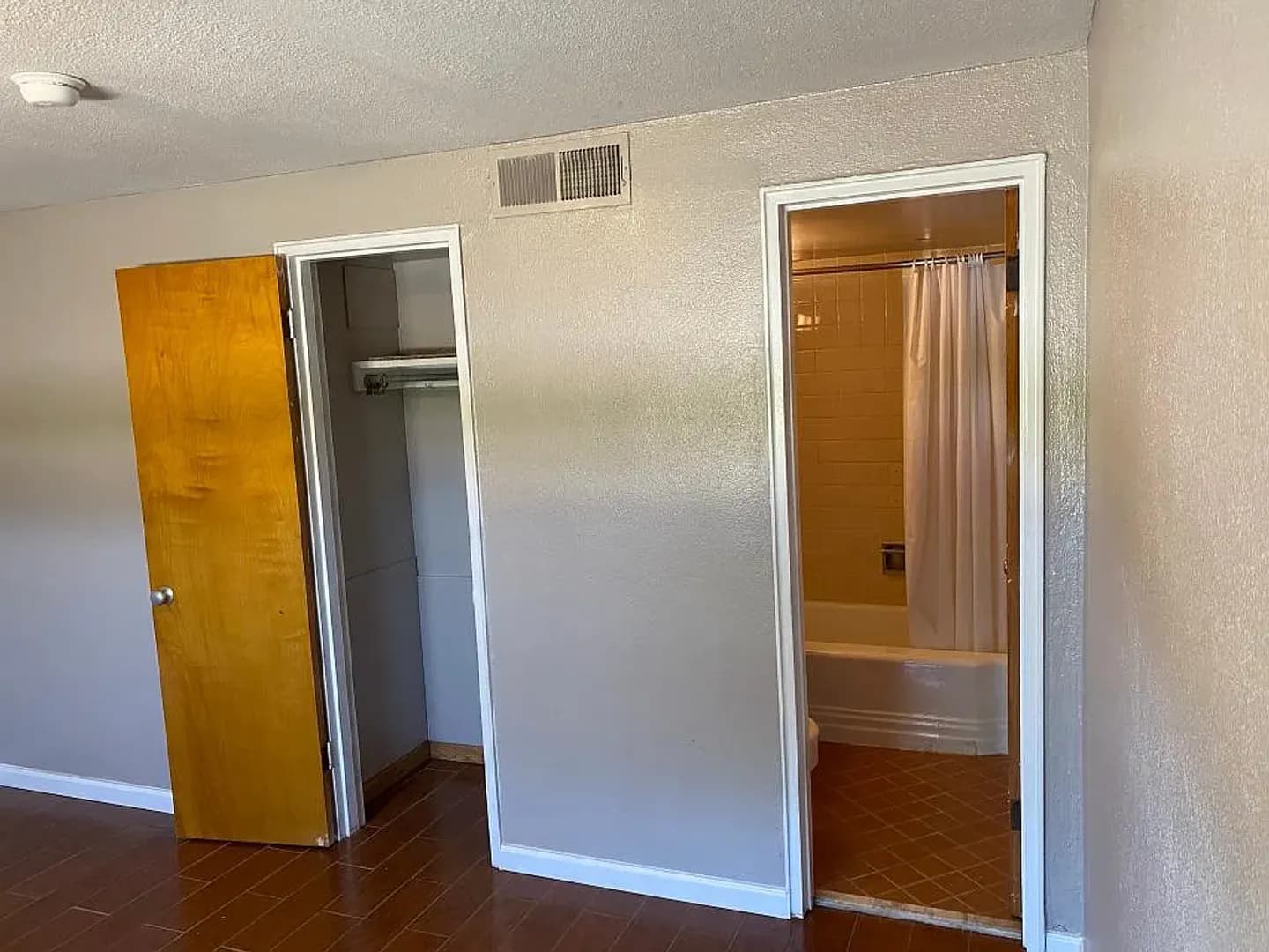 Beloit Apartment: 3068B & 3062 US Highway 24
