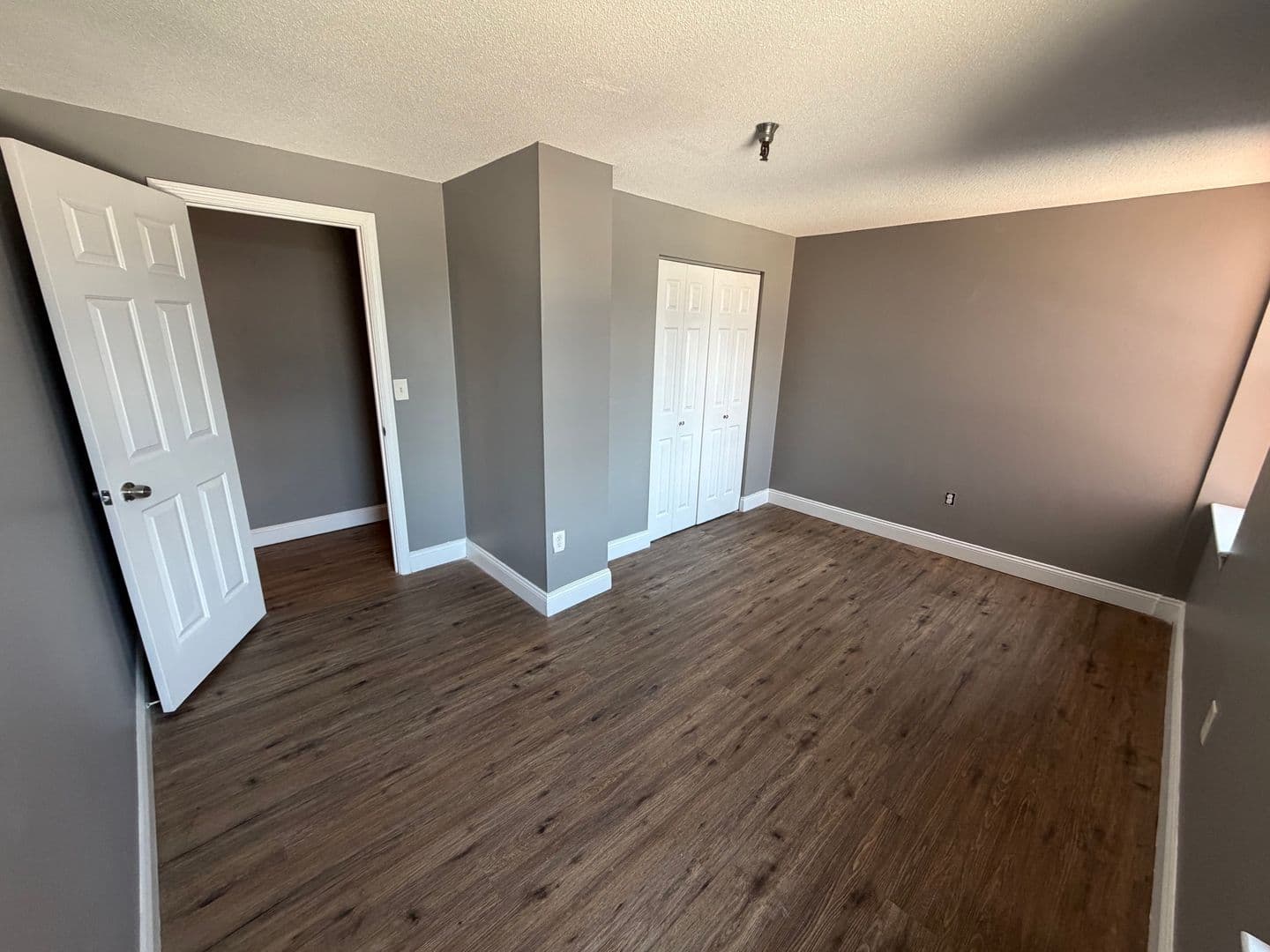 Springfield Apartment: 122 Chestnut Street