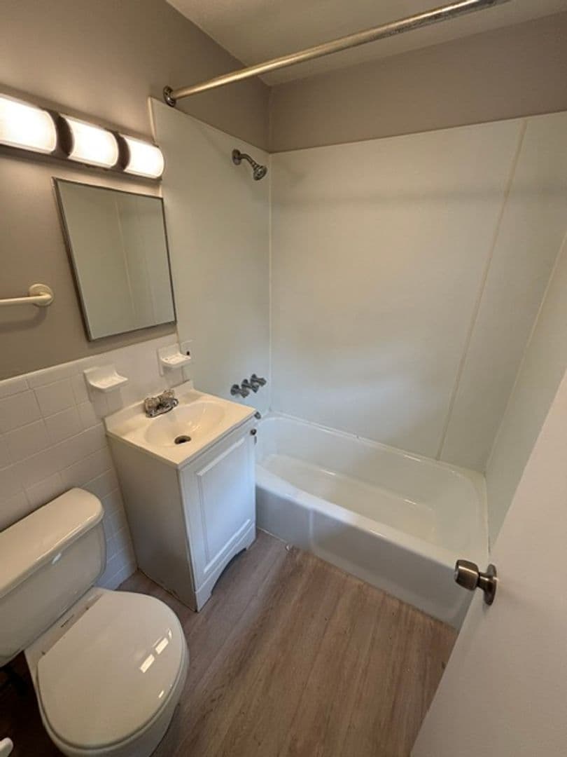 Springfield Apartment: 139-145 White St