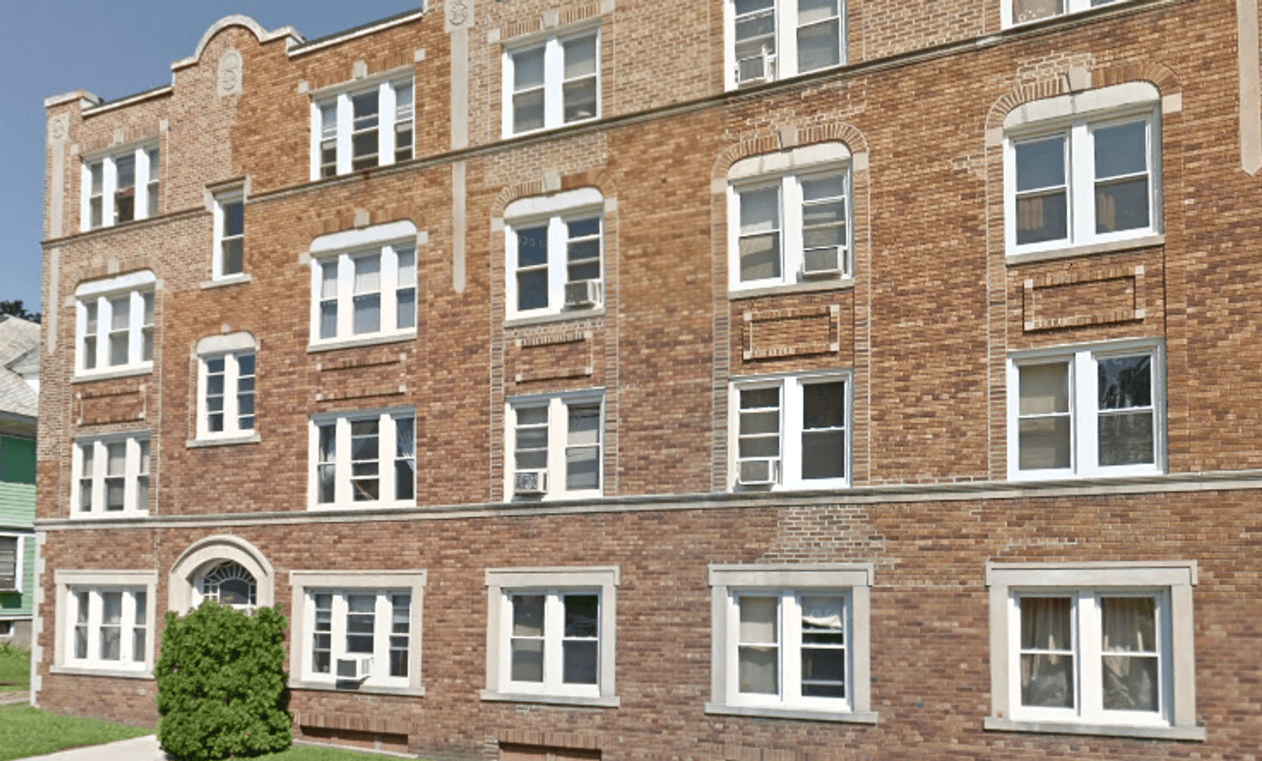 Springfield Apartment: 230 Fort Pleasant Ave / 62 Warner Street