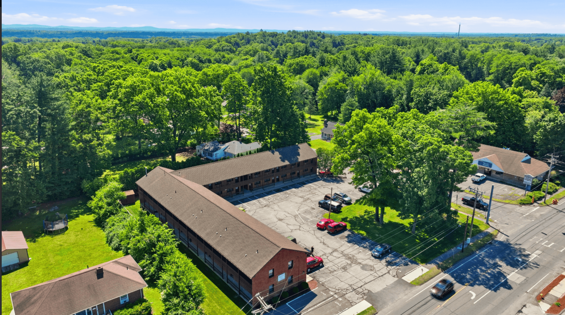 Agawam Apartment: 643 Suffield St