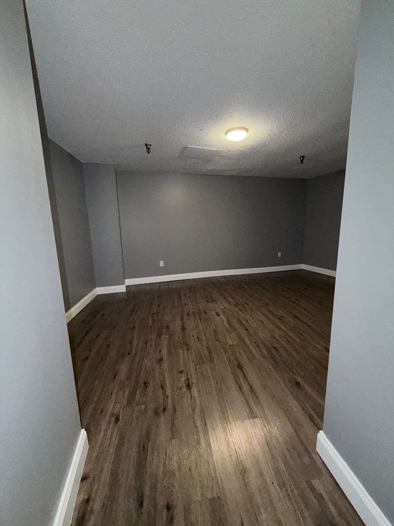 Springfield Apartment: 122 Chestnut Street