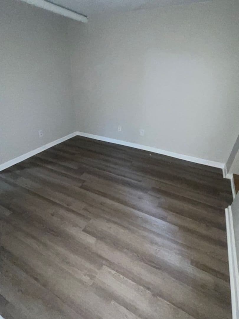 Springfield Apartment: 66 Mattoon St