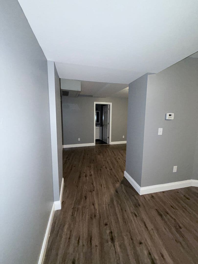 Springfield Apartment: 122 Chestnut Street