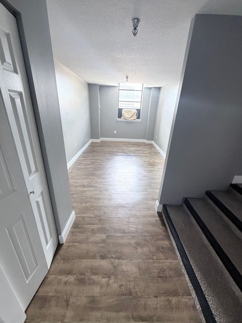 Springfield Apartment: 122 Chestnut Street