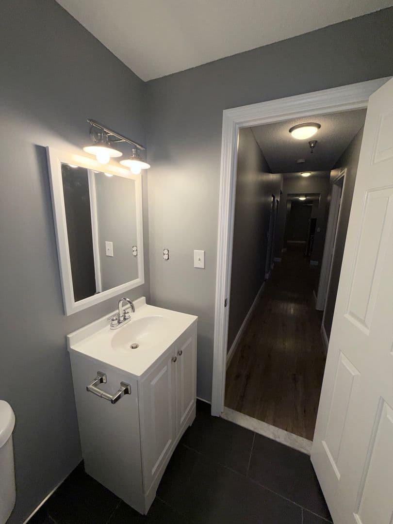 Springfield Apartment: 122 Chestnut Street