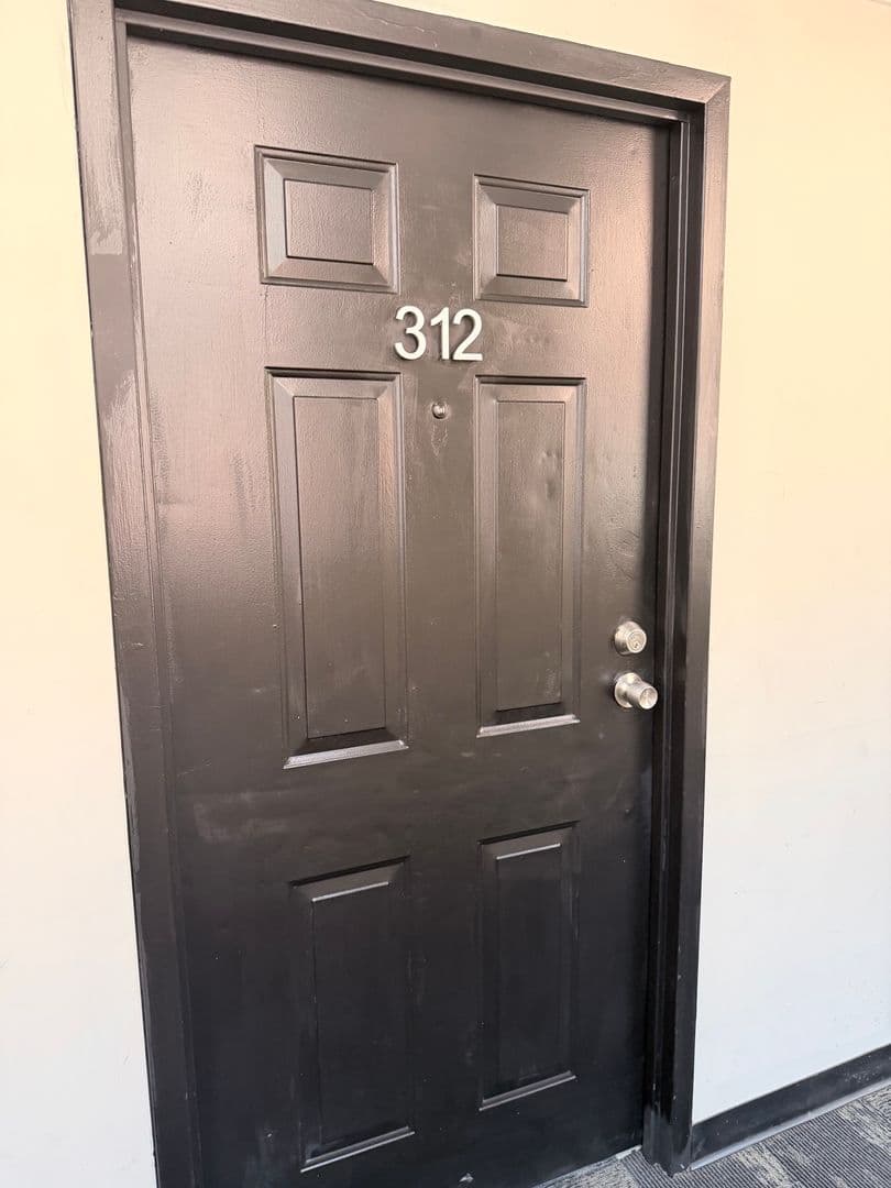 Springfield Apartment: 122 Chestnut Street