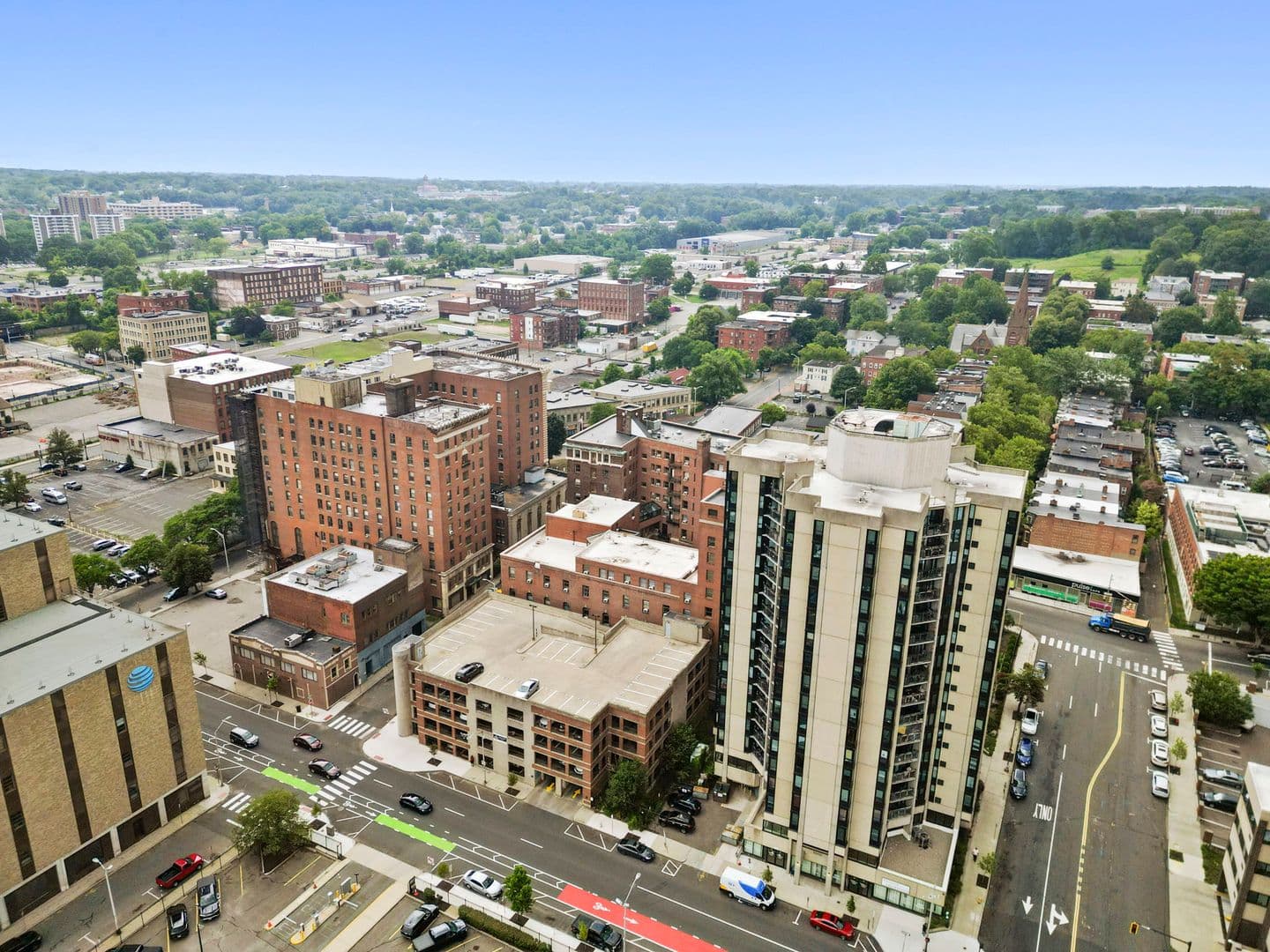 Springfield Apartment: 122 Chestnut Street