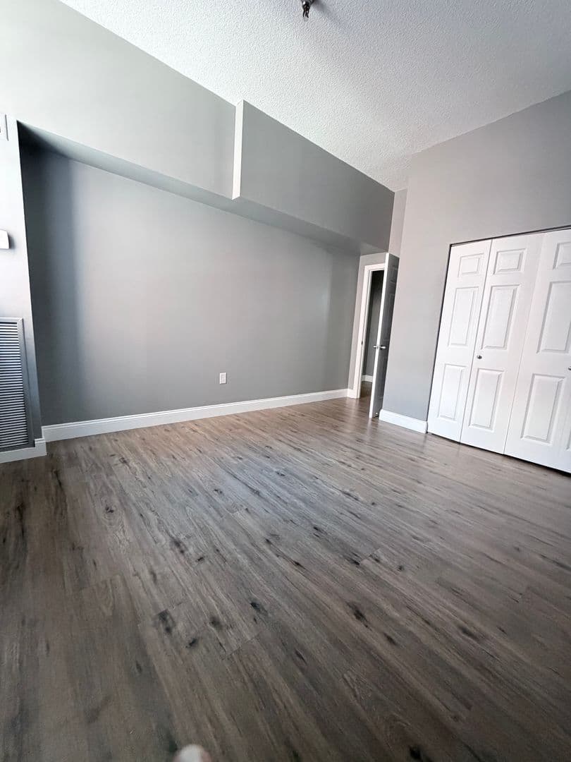 Springfield Apartment: 122 Chestnut Street