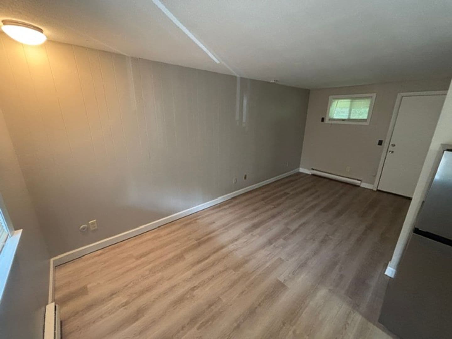 West Springfiled Apartment: 1721 Riverdale Street