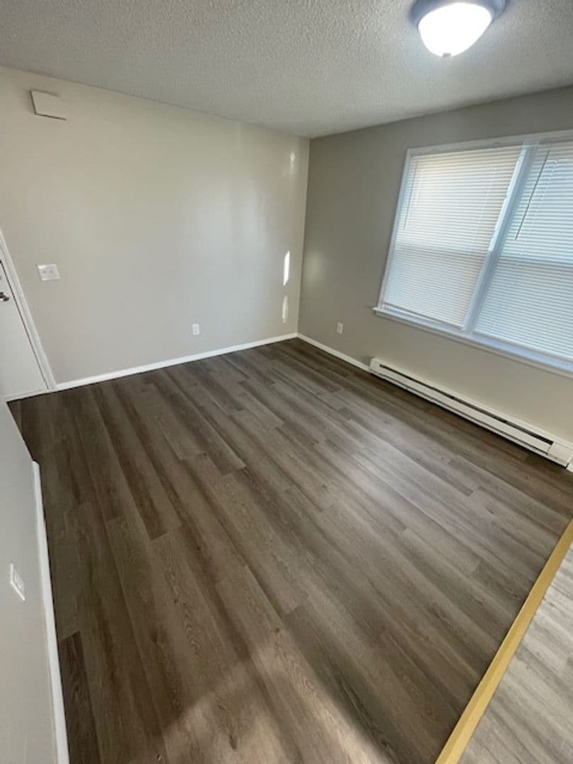 West Springfield Apartment: 1059-1071 Memorial Ave
